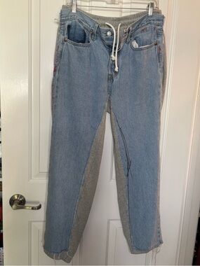 Levi's Light Blue 1/2 Denim 1/2 Jogger-Style Women's Jeans size M